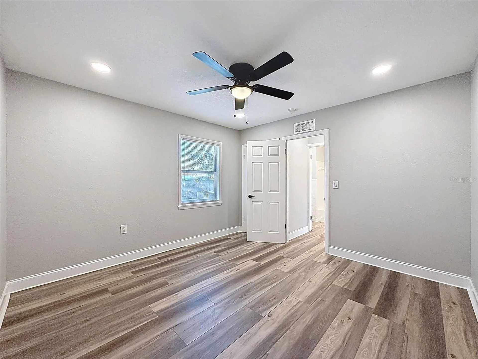 9161 Royal Palm Avenue New Port Richey FL 34654