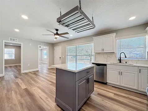9161 Royal Palm Avenue New Port Richey FL 34654