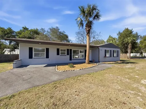 9161 Royal Palm Avenue New Port Richey FL 34654