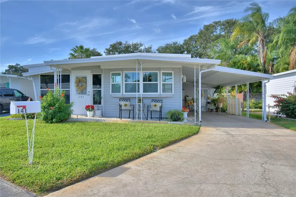 141 Paradise Lane Auburndale FL 33823