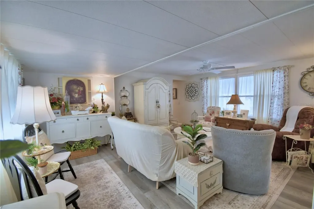 141 Paradise Lane Auburndale FL 33823