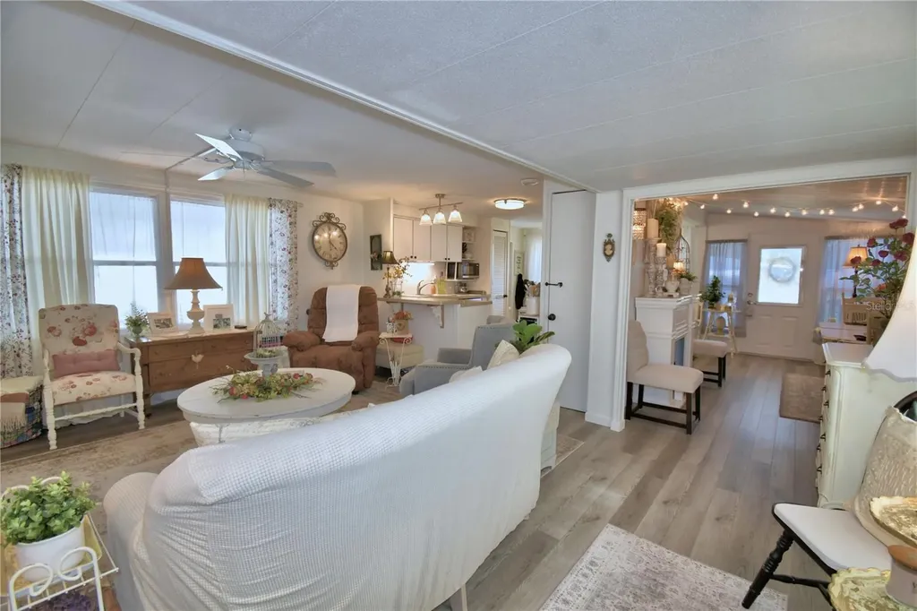 141 Paradise Lane Auburndale FL 33823