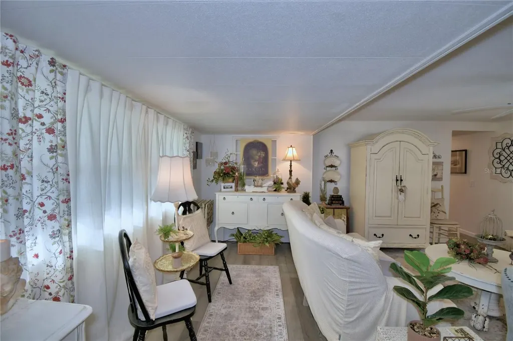 141 Paradise Lane Auburndale FL 33823