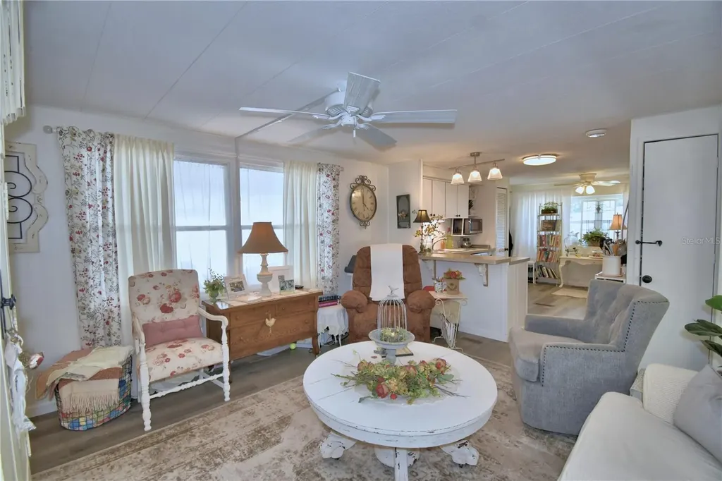 141 Paradise Lane Auburndale FL 33823