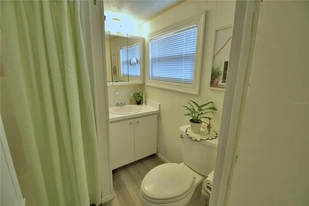 141 Paradise Lane Auburndale FL 33823