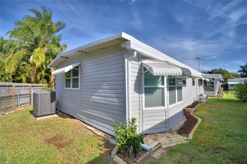 141 Paradise Lane Auburndale FL 33823