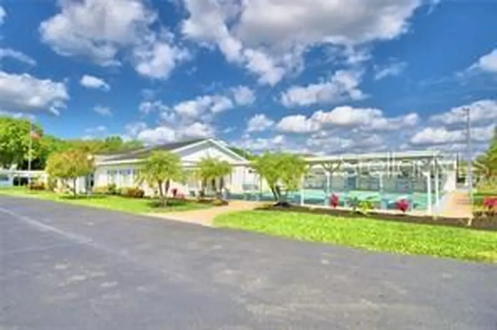 141 Paradise Lane Auburndale FL 33823