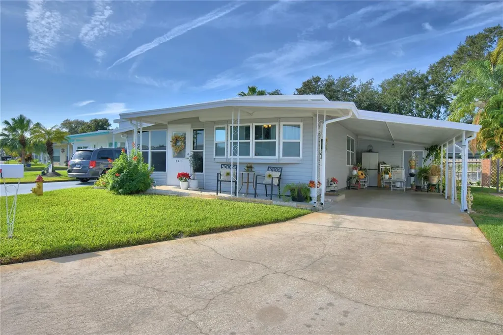 141 Paradise Lane Auburndale FL 33823