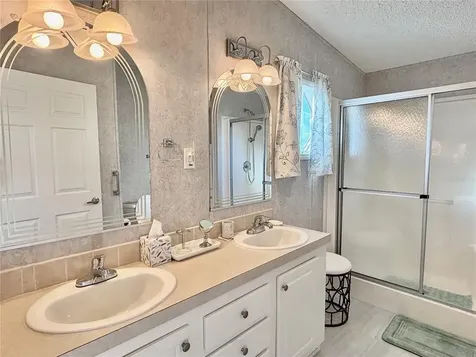6727 Mount Pleasant Road NE St Petersburg FL 33702