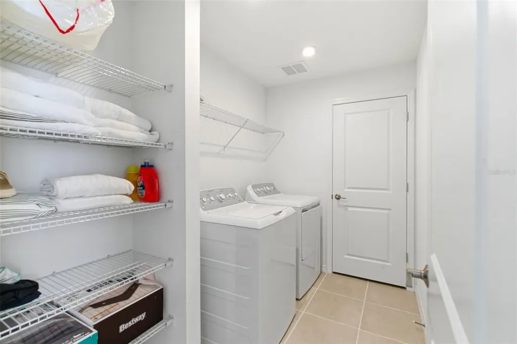 5905 Laurelcrest Glen Palmetto FL 34221