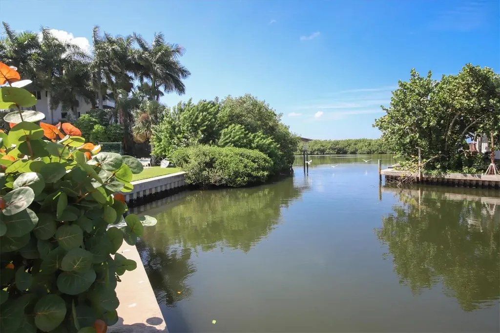 1714 69th Avenue W Bradenton FL 34207