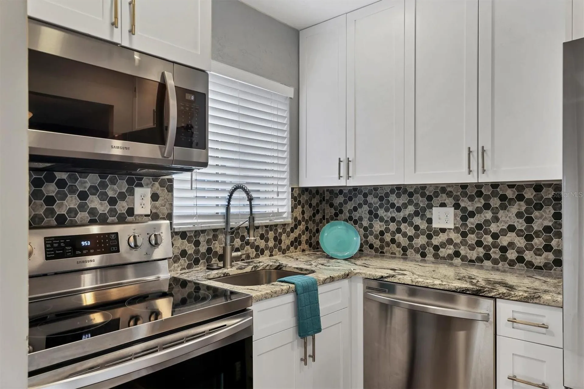 1714 69th Avenue W Bradenton FL 34207