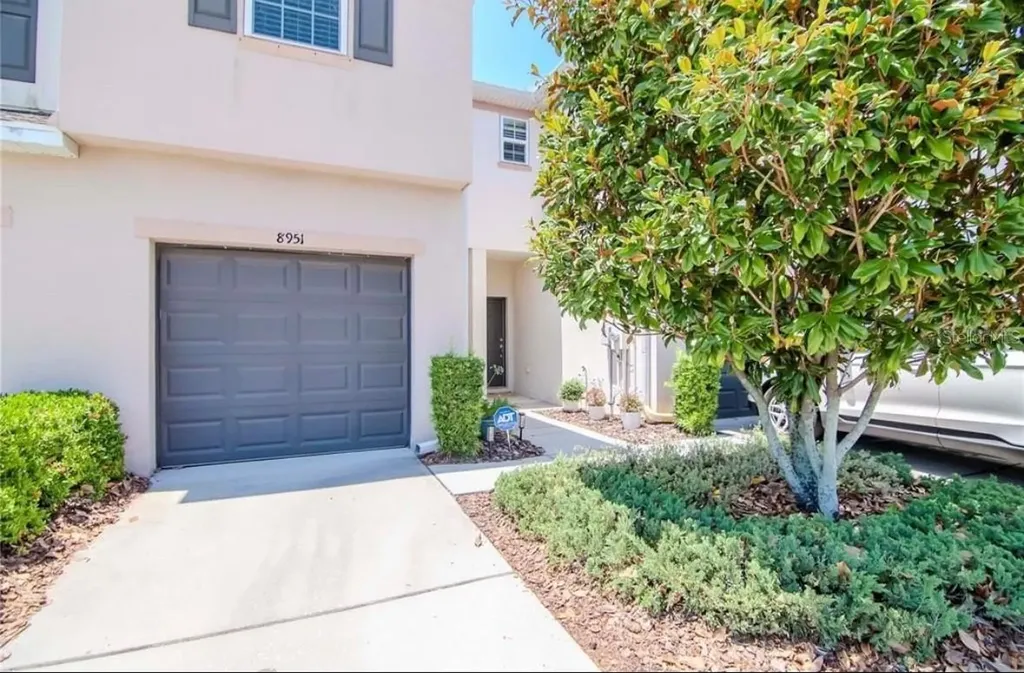 8951 Turnstone Haven Place Tampa FL 33619