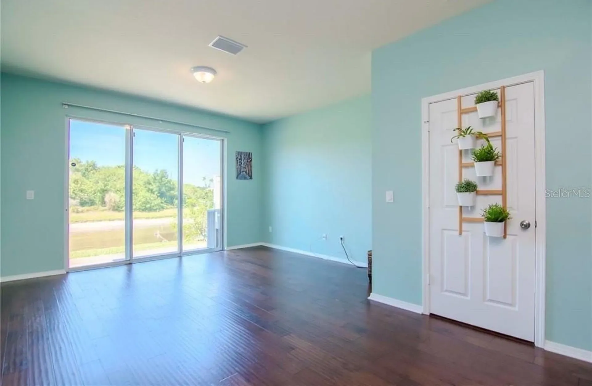 8951 Turnstone Haven Place Tampa FL 33619