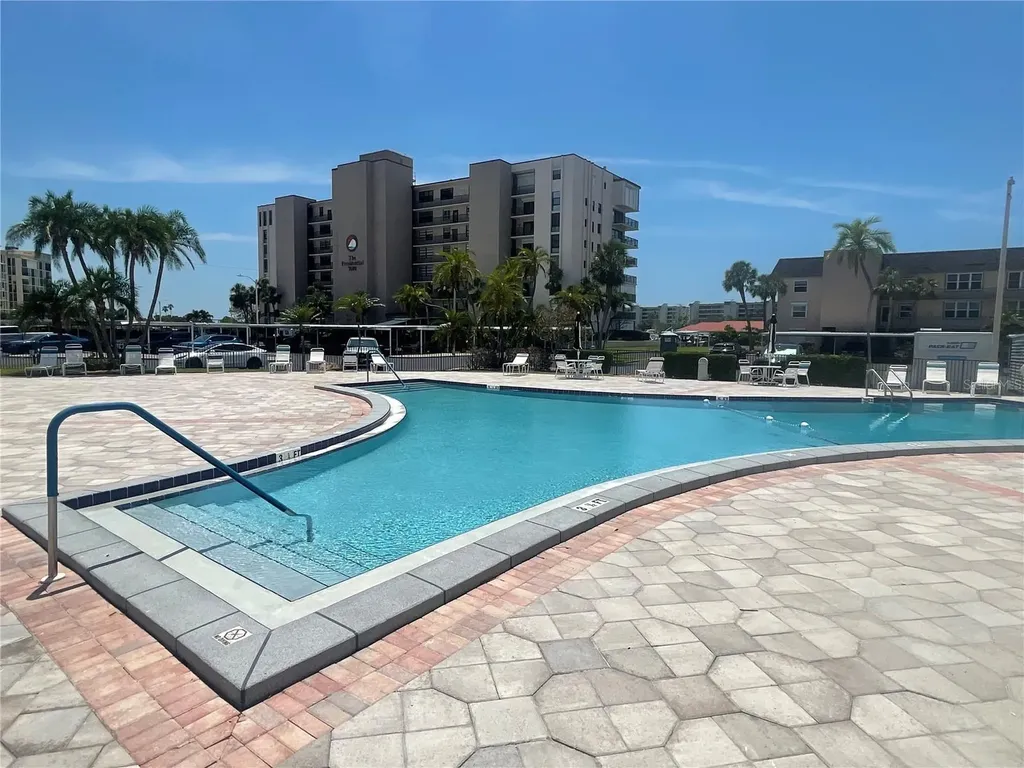 7910 Sun Island Drive S South Pasadena FL 33707