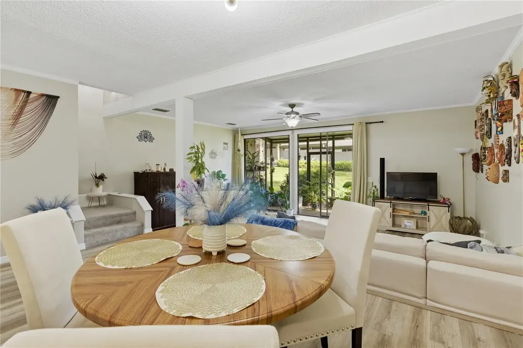 654 Lake Villas Drive Altamonte Springs FL 32701