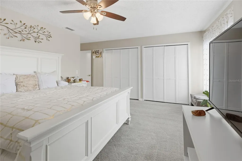 654 Lake Villas Drive Altamonte Springs FL 32701