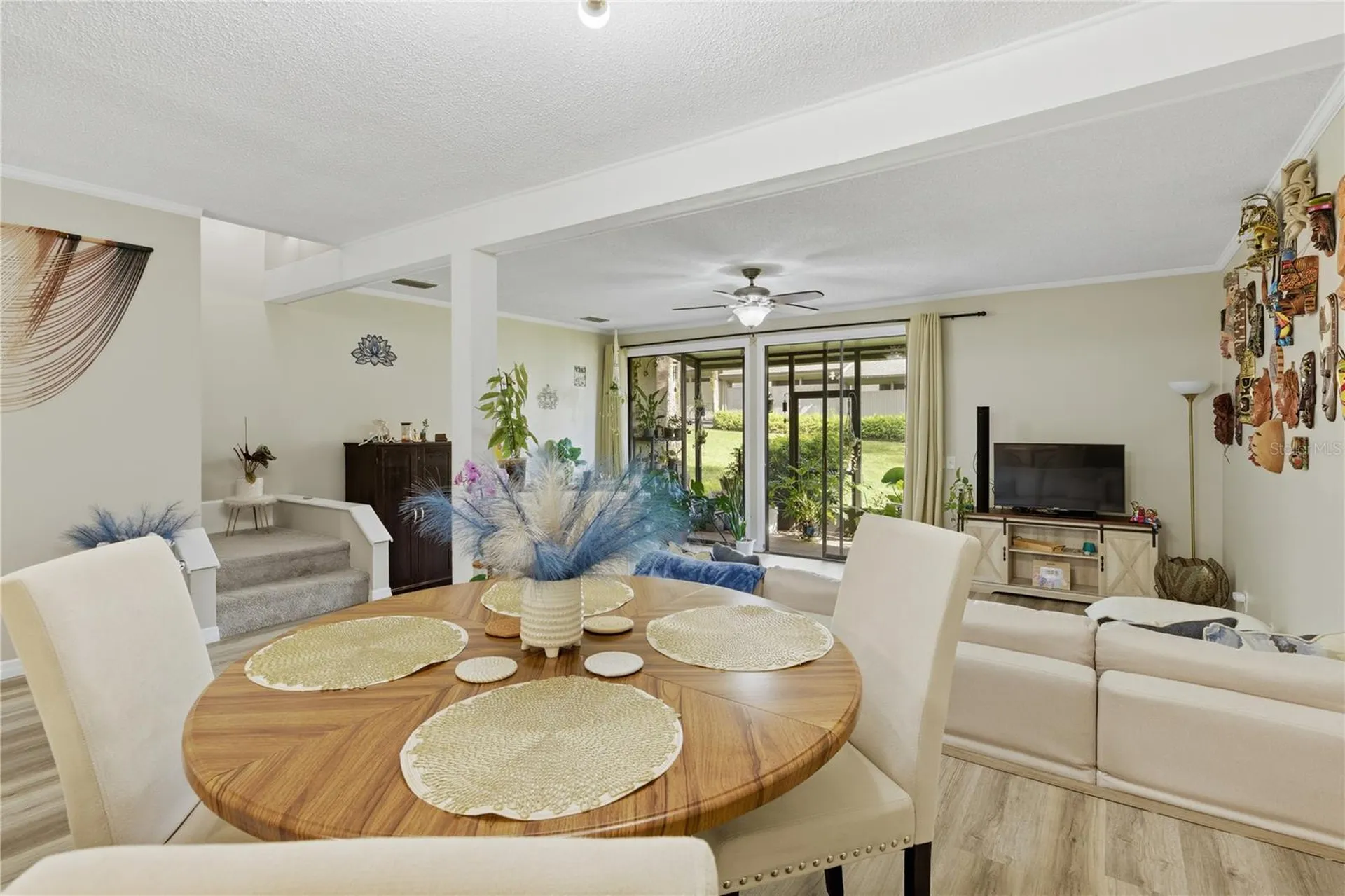 654 Lake Villas Drive Altamonte Springs FL 32701