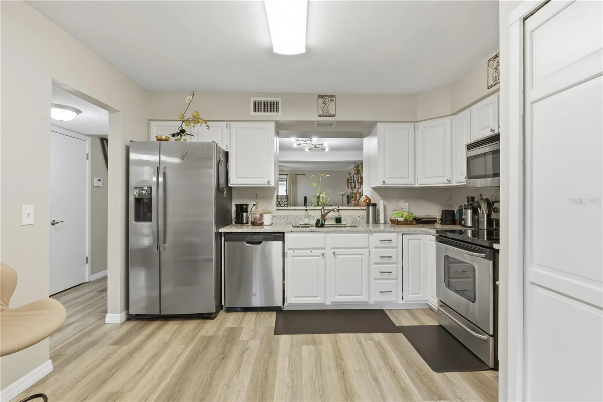 654 Lake Villas Drive Altamonte Springs FL 32701