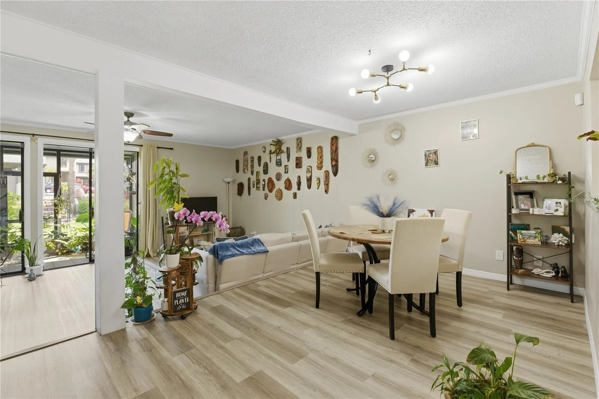 654 Lake Villas Drive Altamonte Springs FL 32701
