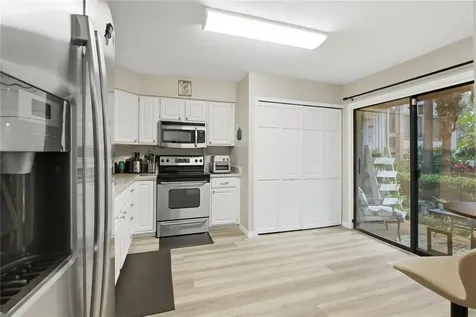 654 Lake Villas Drive Altamonte Springs FL 32701