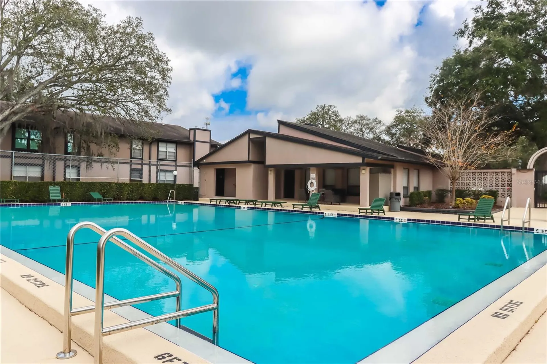4009 Nestle Oaks Place Tampa FL 33613