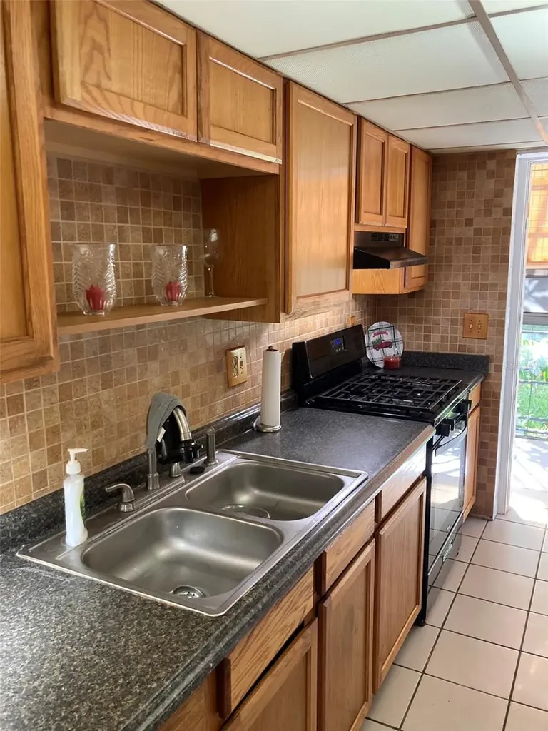 5975 N Terrace Park Drive N St Petersburg FL 33709