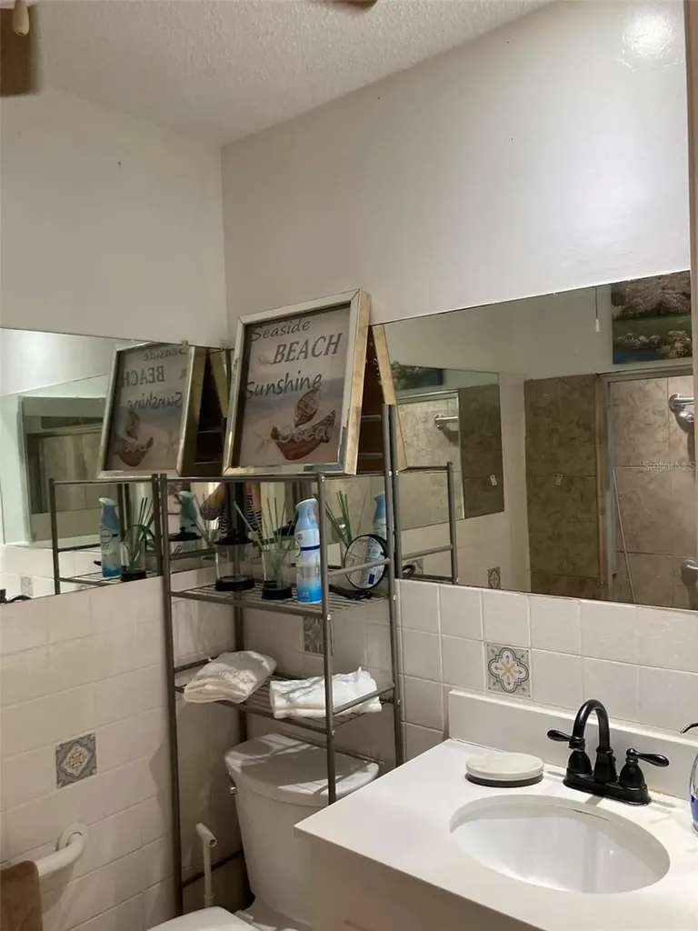 5975 N Terrace Park Drive N St Petersburg FL 33709