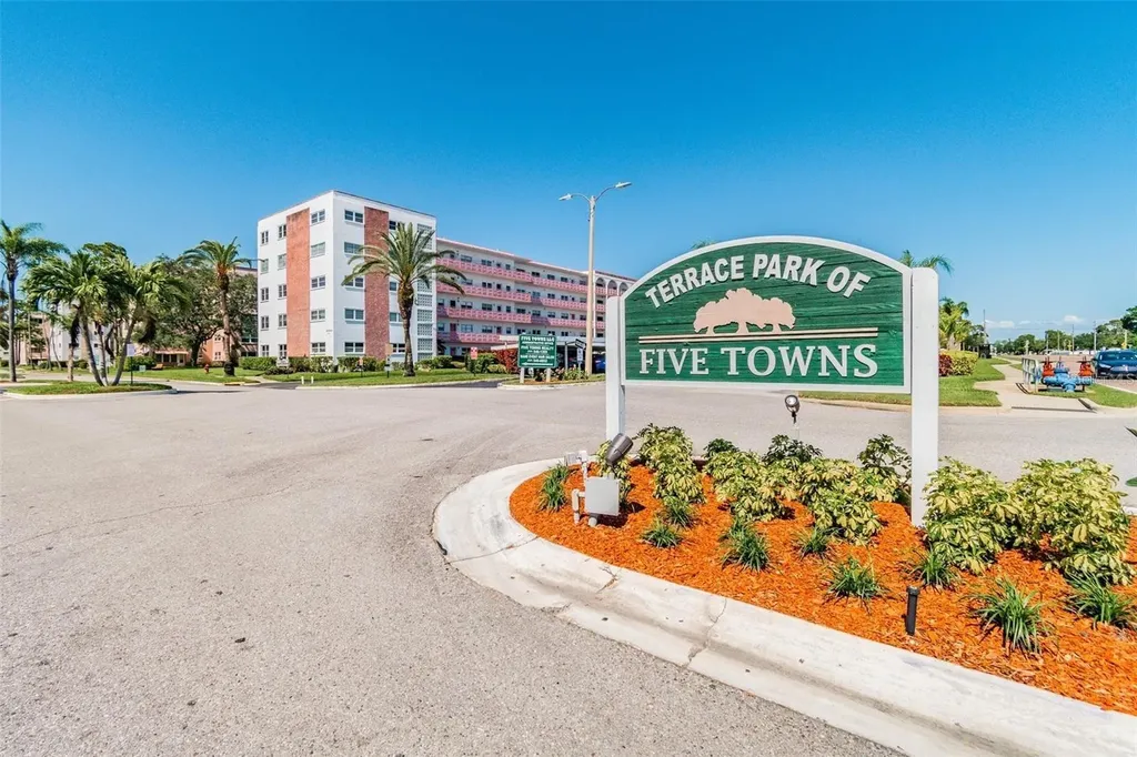 5975 N Terrace Park Drive N St Petersburg FL 33709