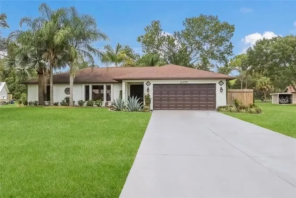 2077 Racimo Drive Sarasota FL 34240