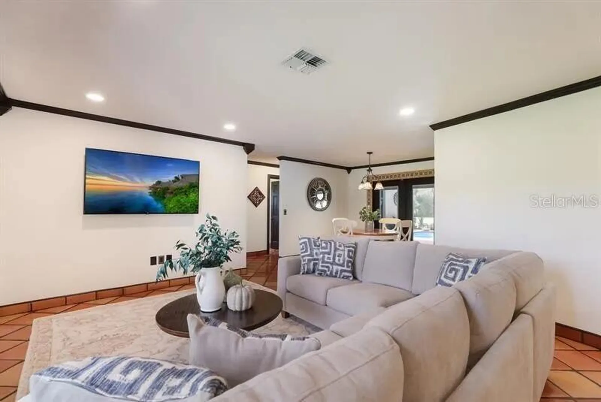2077 Racimo Drive Sarasota FL 34240