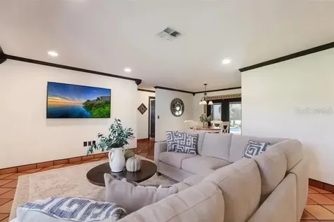2077 Racimo Drive Sarasota FL 34240