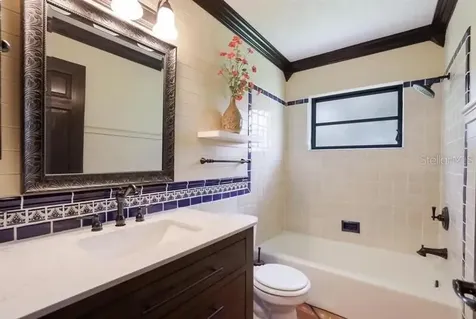 2077 Racimo Drive Sarasota FL 34240