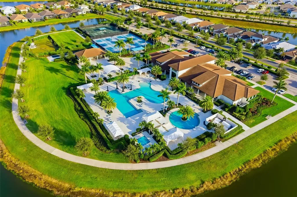 5244 Barnett Circle Bradenton FL 34211