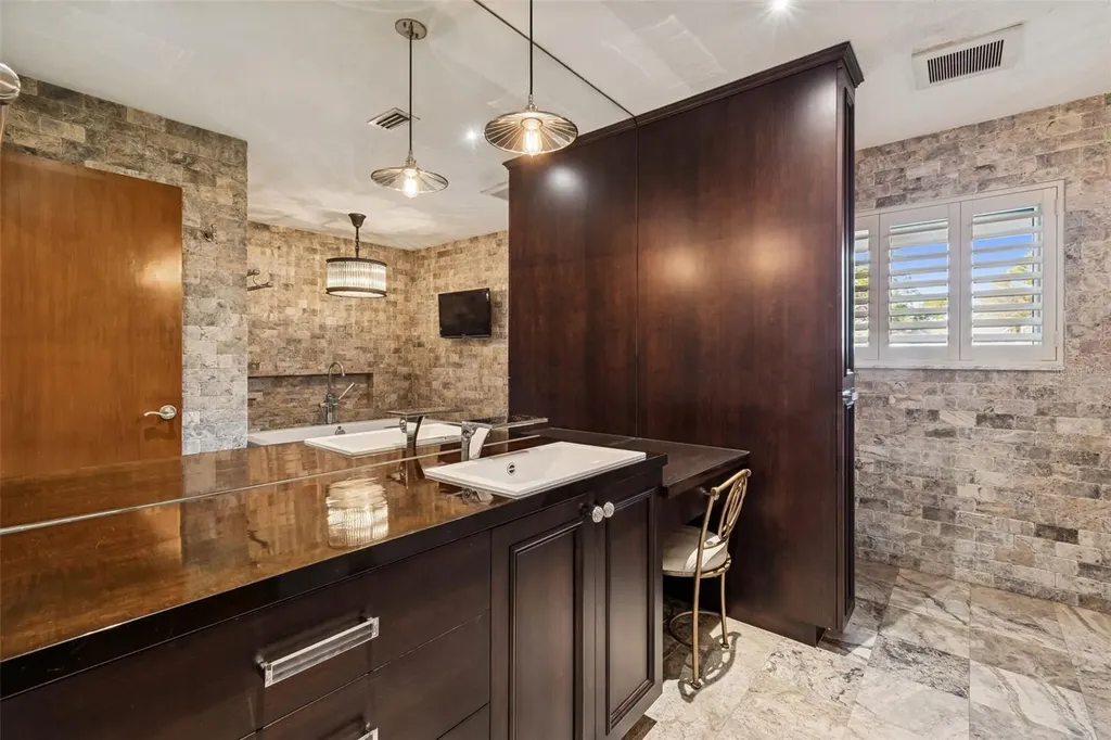 401 Old Mill Pond Road Palm Harbor FL 34683