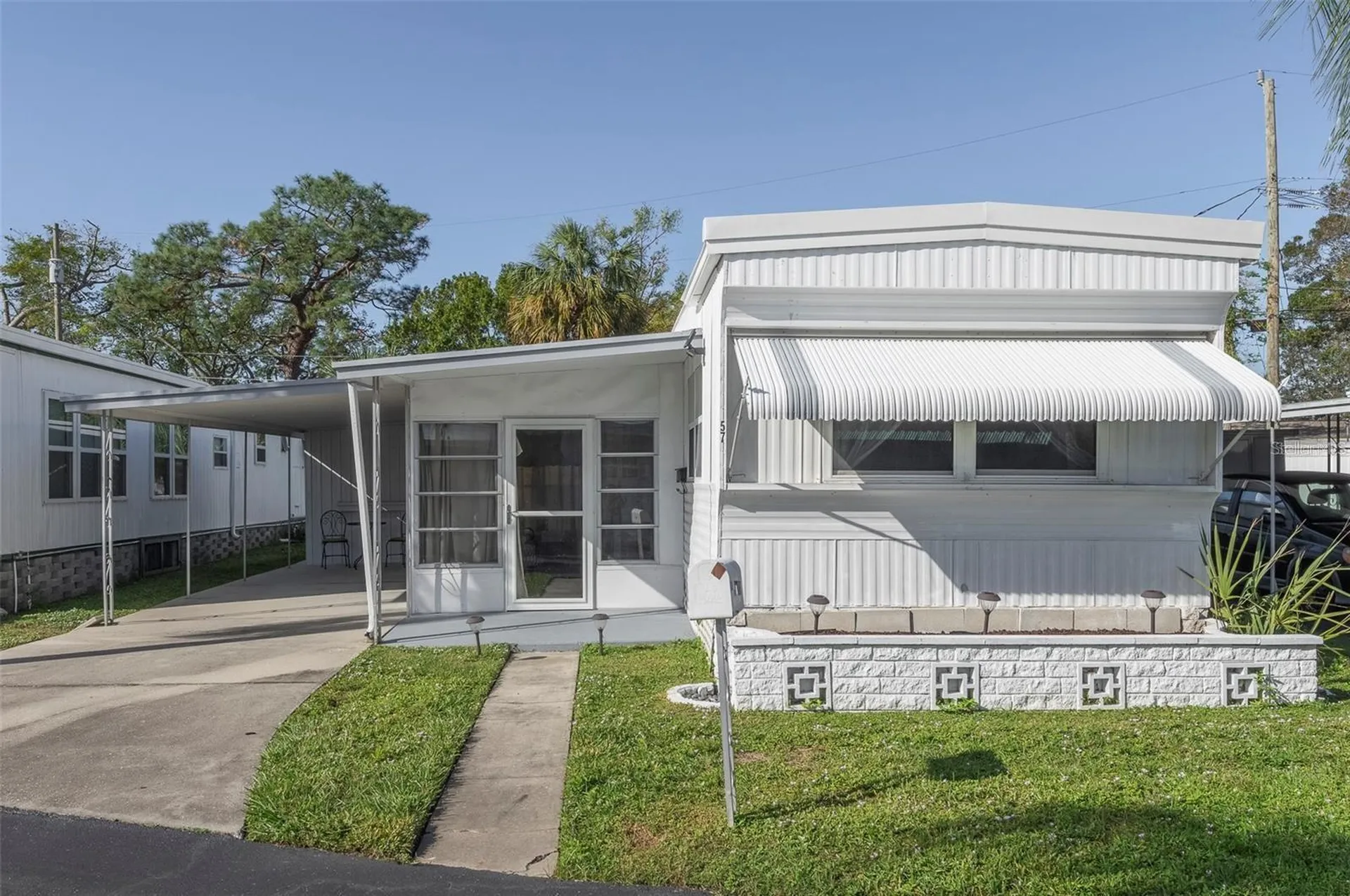 4086 72nd Way N St Petersburg FL 33709