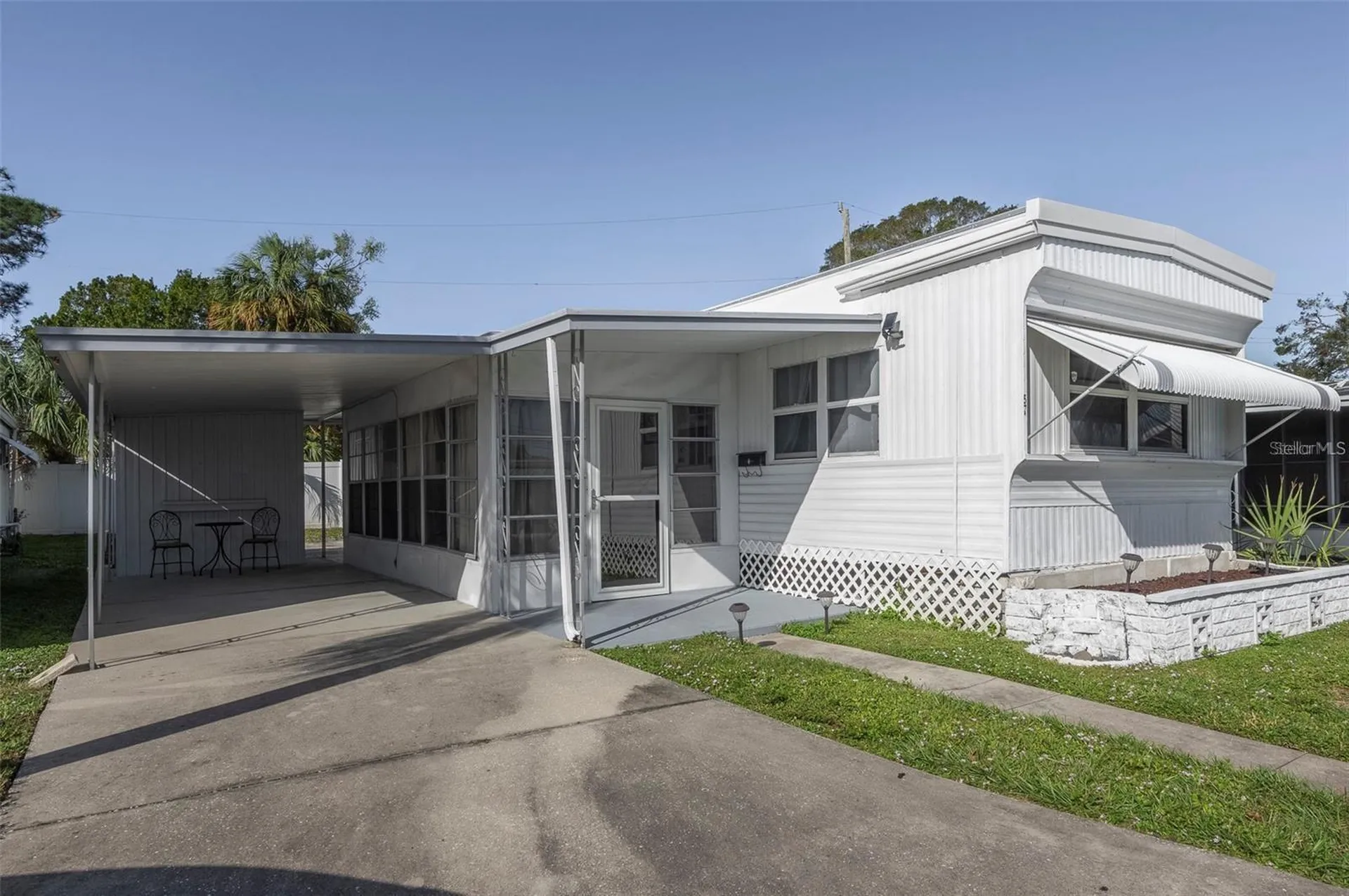 4086 72nd Way N St Petersburg FL 33709