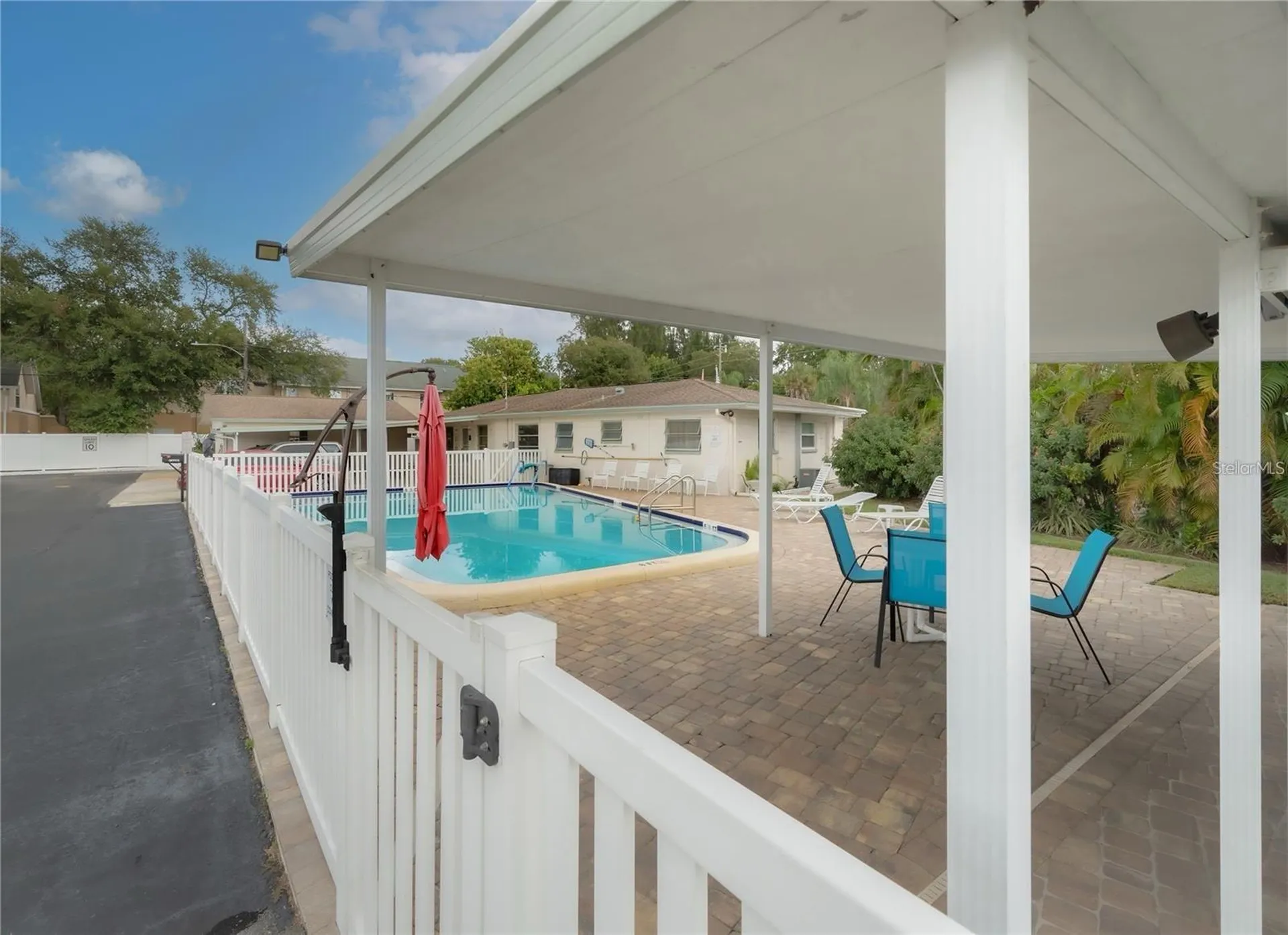 4086 72nd Way N St Petersburg FL 33709