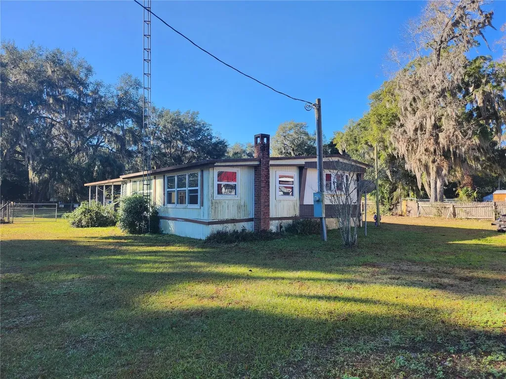 17174 NE 37th Court Citra FL 32113