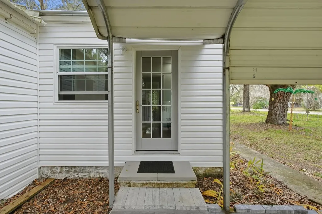 105 Major Lane Crescent City FL 32112