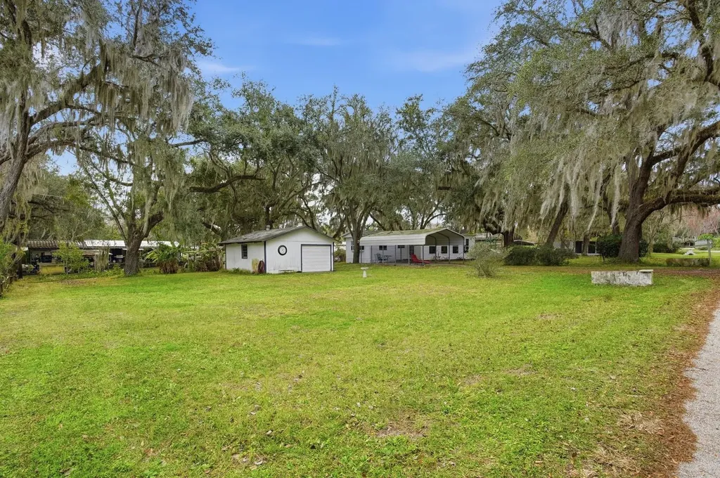 105 Major Lane Crescent City FL 32112