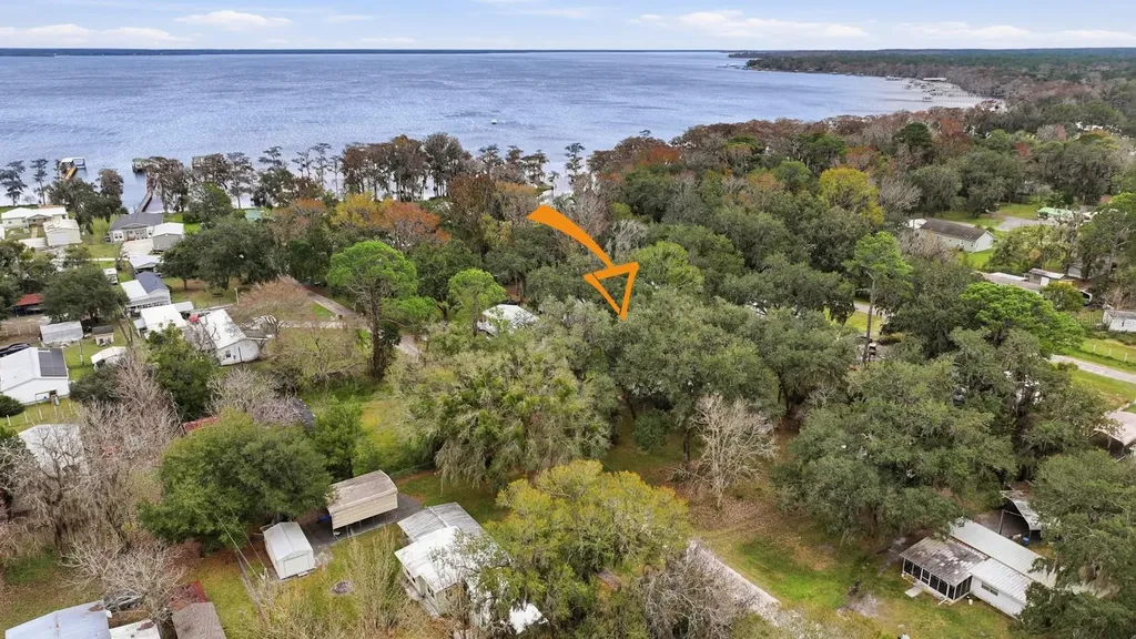 105 Major Lane Crescent City FL 32112