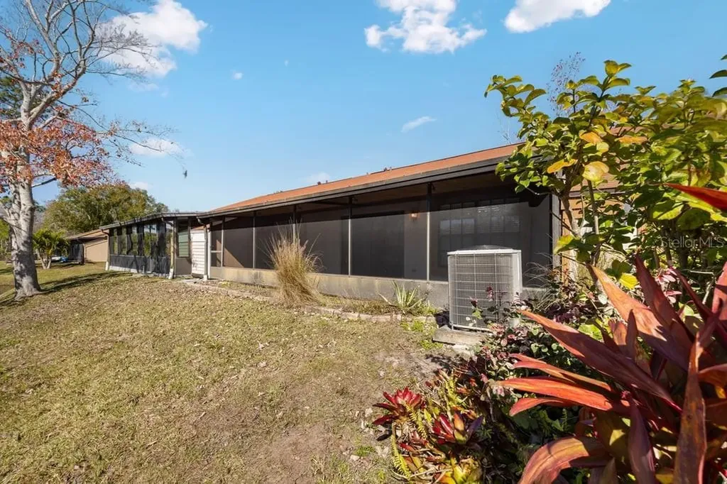 4071 Shoreside Circle Tampa FL 33618
