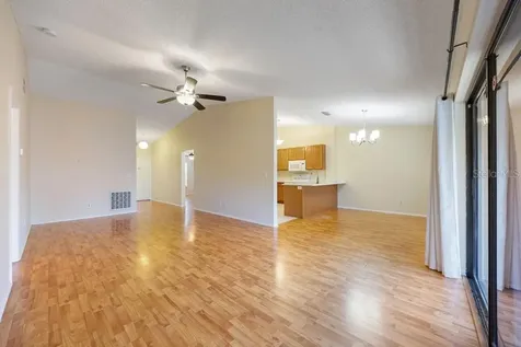 4071 Shoreside Circle Tampa FL 33618