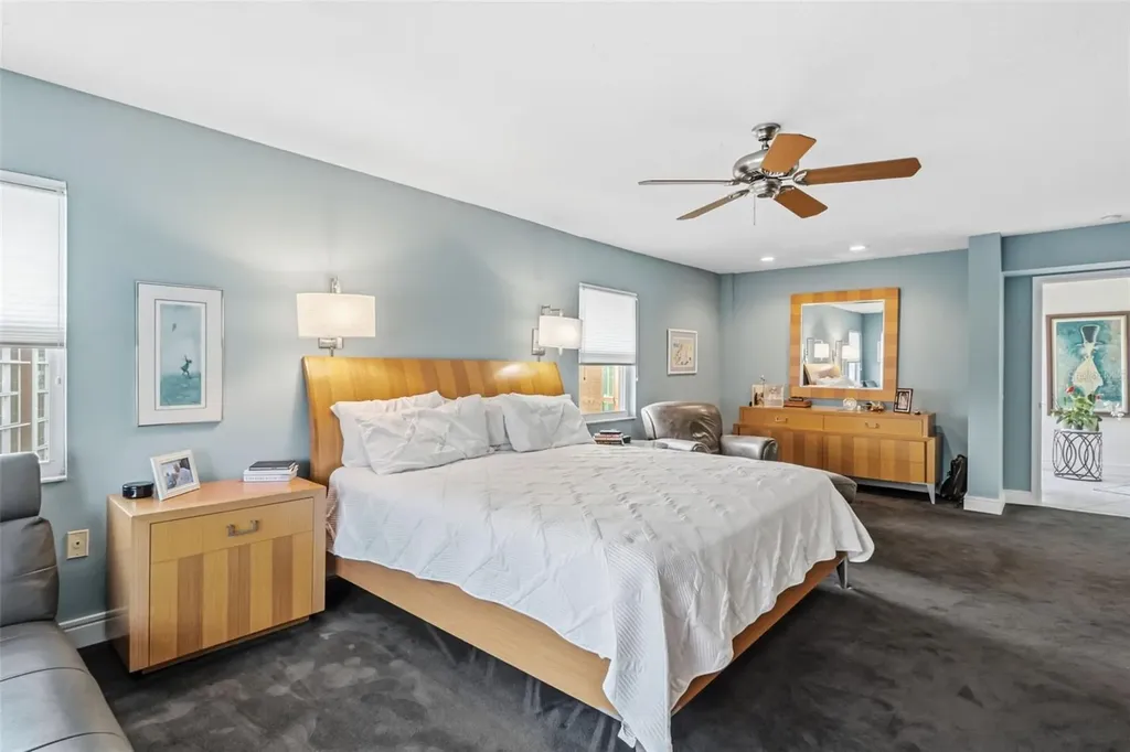 660 Golden Gate Point Sarasota FL 34236