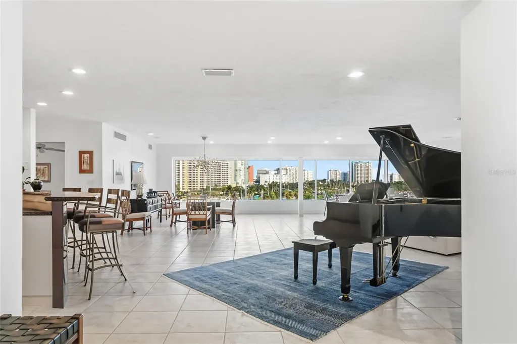 660 Golden Gate Point Sarasota FL 34236
