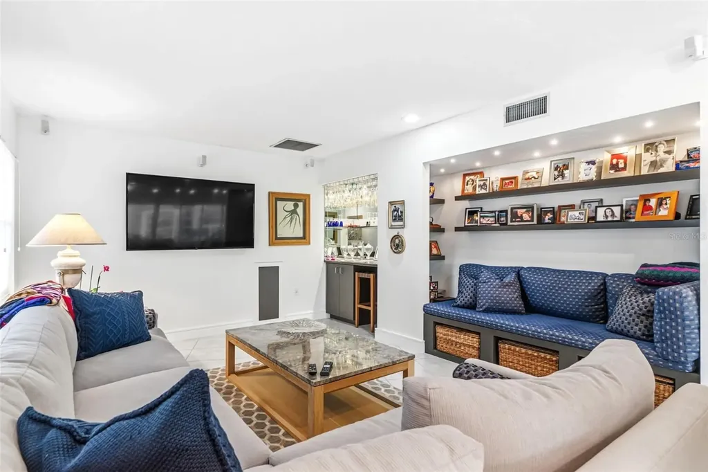 660 Golden Gate Point Sarasota FL 34236