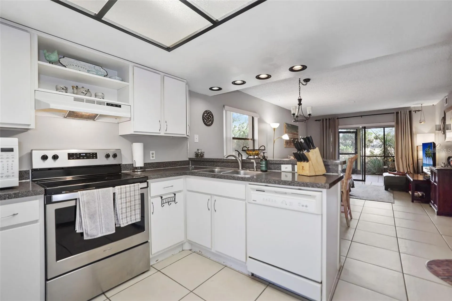 113 Woodlake Wynde Oldsmar FL 34677
