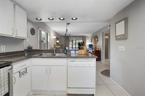 113 Woodlake Wynde Oldsmar FL 34677