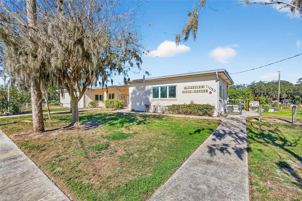 8615 Parkway Circle Riverview FL 33569